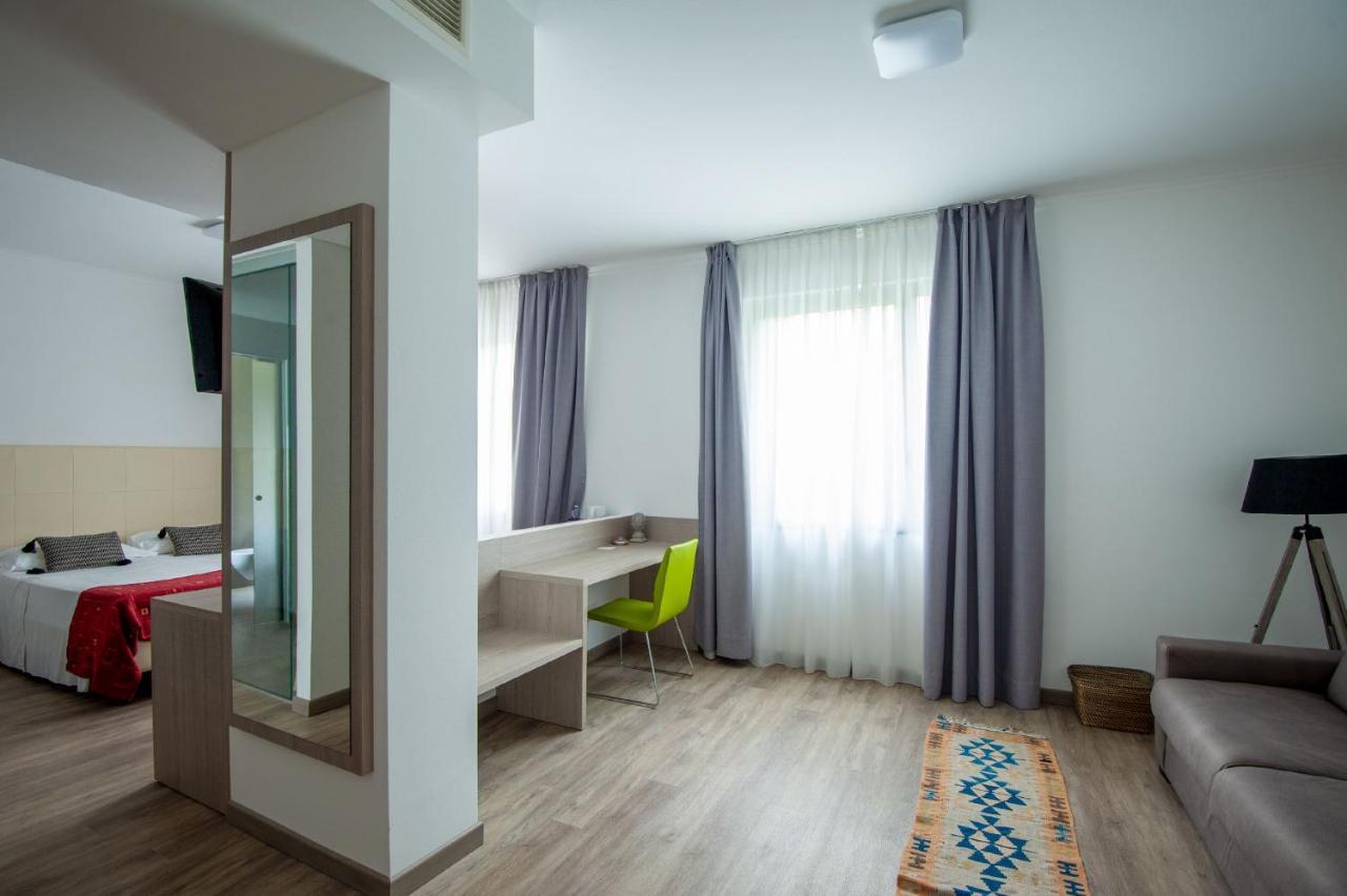 Hotel Venezia Riva del Garda Exterior photo