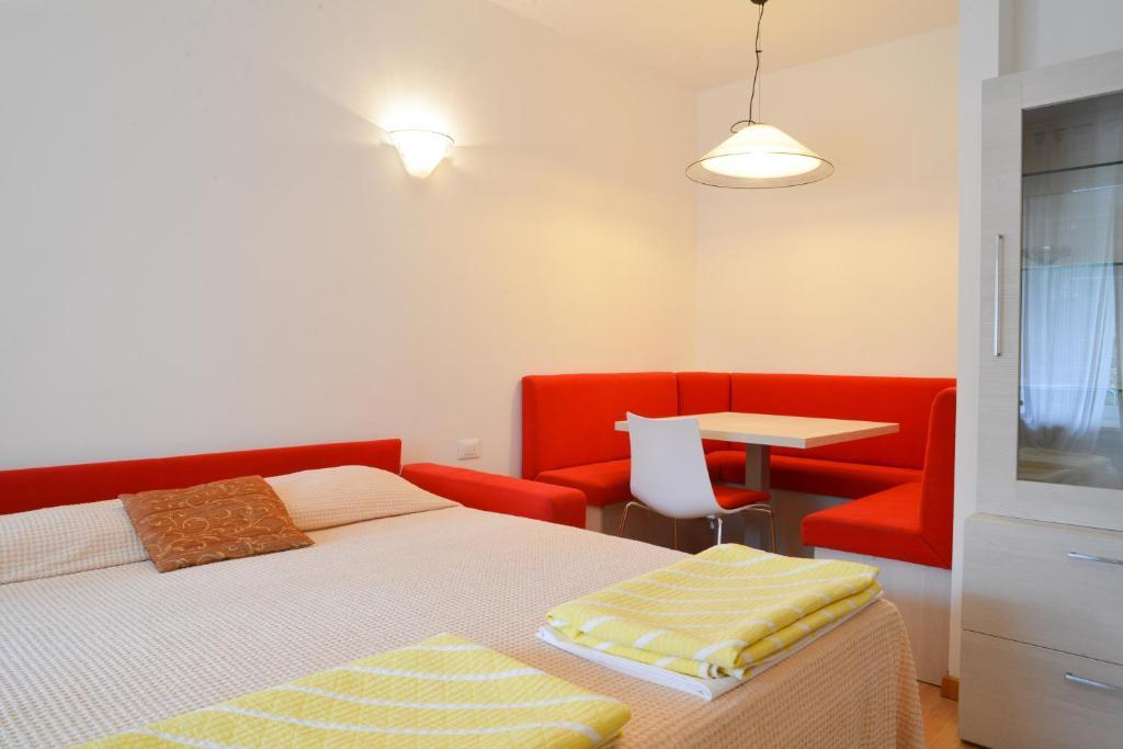 Hotel Venezia Riva del Garda Room photo